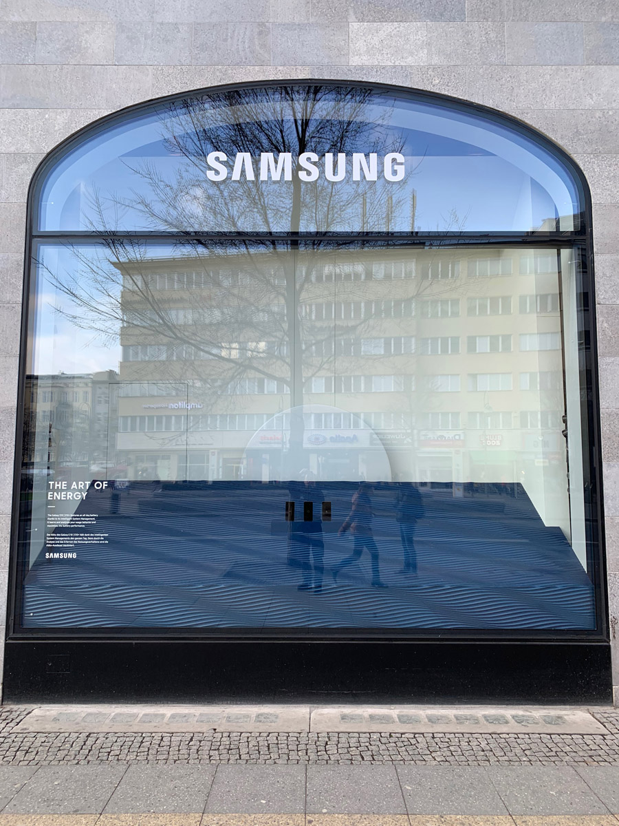 SamsungBerlinWindows_12